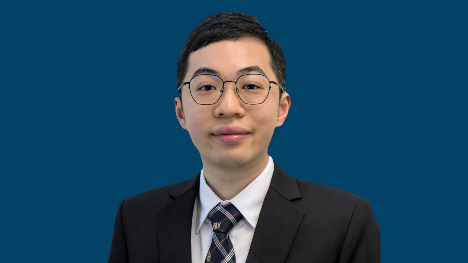 Dr.  LAW Cheuk Fung Japhet 羅卓豐