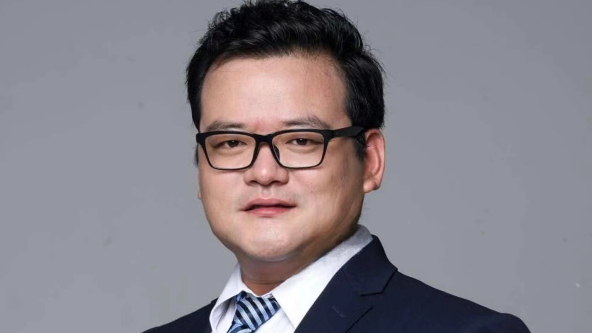 Mr. WANG Weiwei 王偉偉